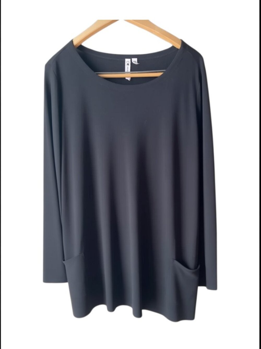 Black Long Sleeve Tunic Top with Pockets Size XL Cable & Gauge Rayon Blend - Picture 2 of 6